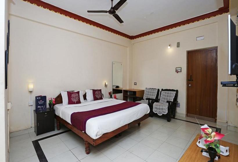 Oyo 9630 Hotel Maharaja Kushalnagara Karnataka