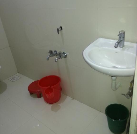 Bed and Breakfast Shiv Sai Dormitory 2