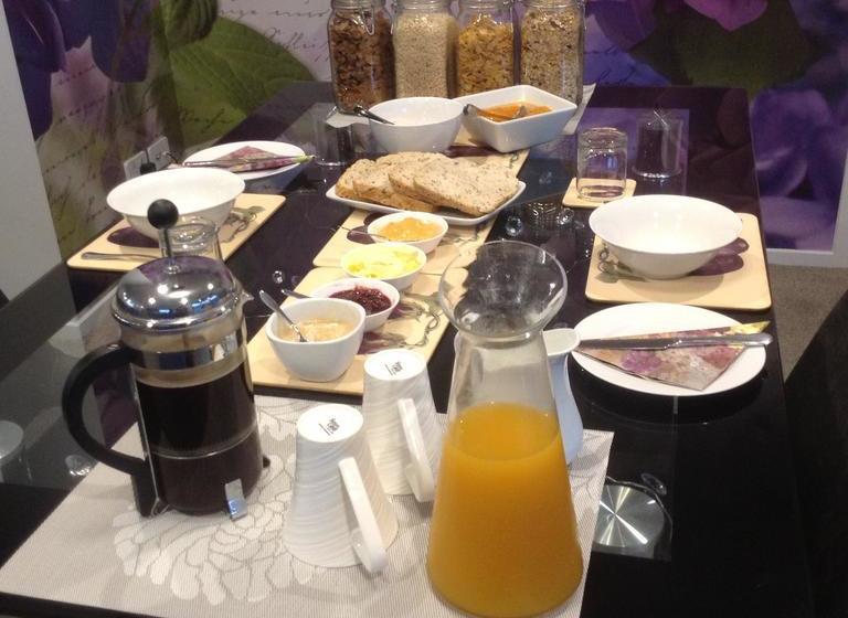 Bed and Breakfast Sabai Sabai 27 5