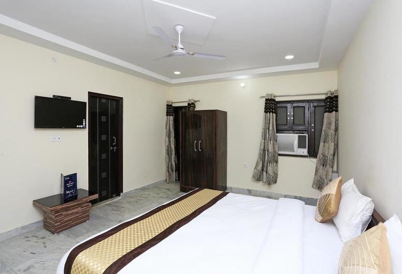 Oyo 10708 Hotel Shree Krishna Spritual Stay 14