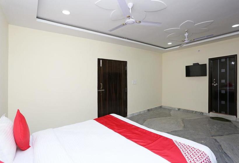 Oyo 10708 Hotel Shree Krishna Spritual Stay 16