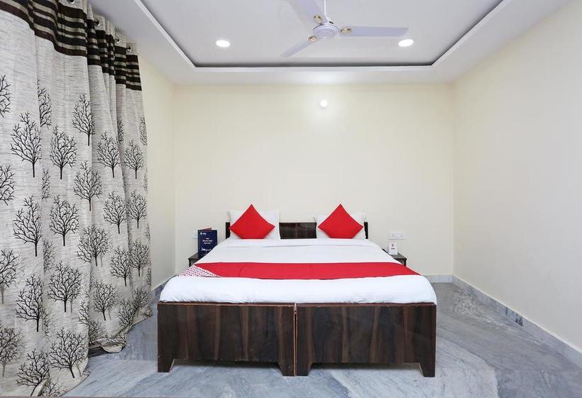 Oyo 10708 Hotel Shree Krishna Spritual Stay 9