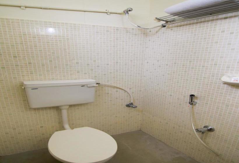 Hotel Oyo 10743 Silver Villa Guest House Andhra Pradesh