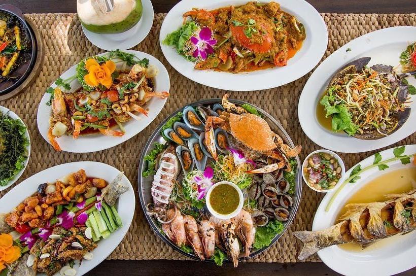 Klang Aow Seafood & Resort 12