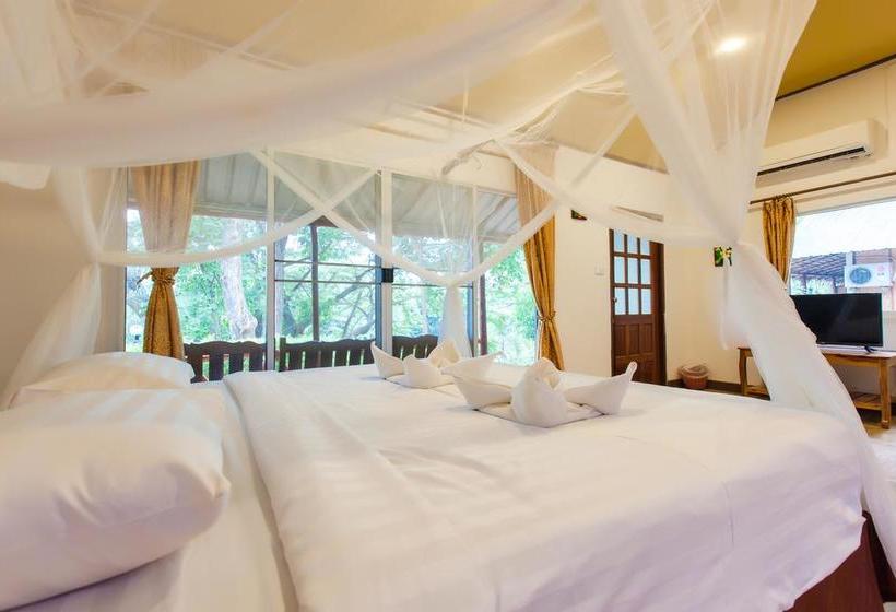 Varee Valley Resort & Restaurant 3