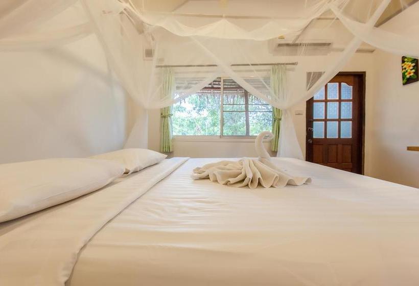 Varee Valley Resort & Restaurant 6