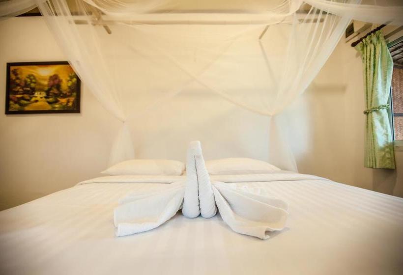 Varee Valley Resort & Restaurant 8