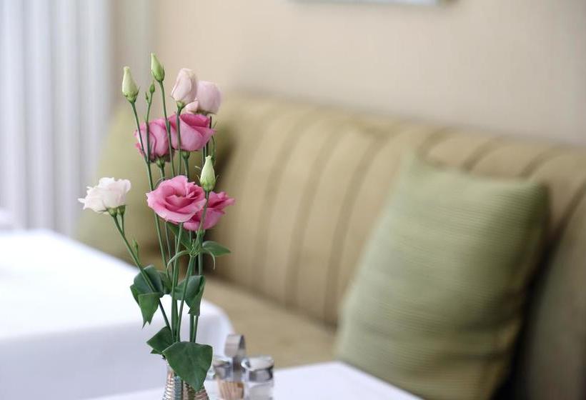 Hotel Secret Garden 17