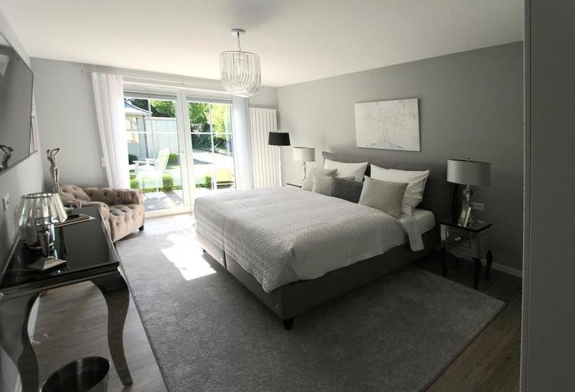 Hotel Secret Garden 9