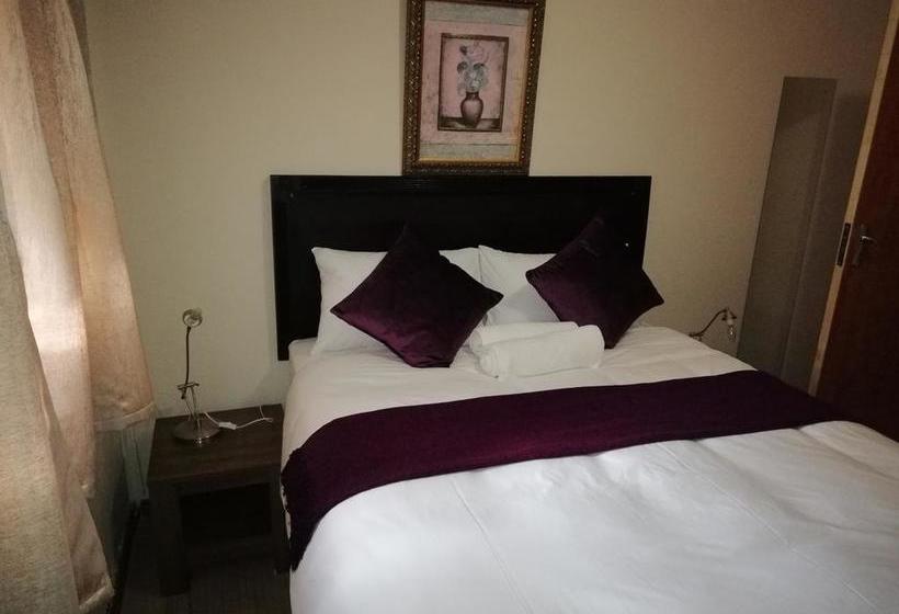 Ekukhanyeni B & B 11