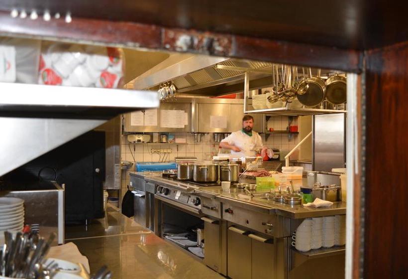 Hotel Restaurant Bauernstube 10