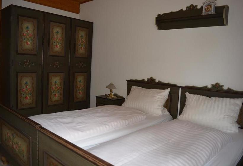 Hotel Restaurant Bauernstube 8