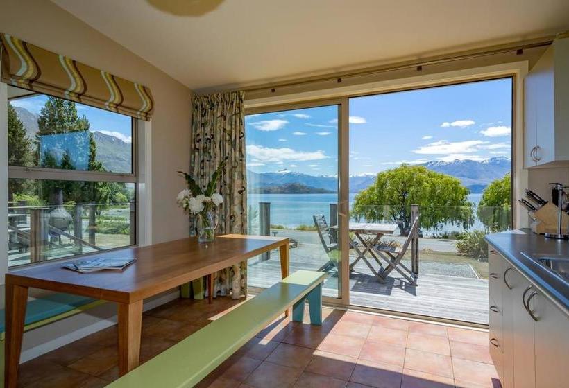 Bed and Breakfast An Alpine Lodge For Shari 1