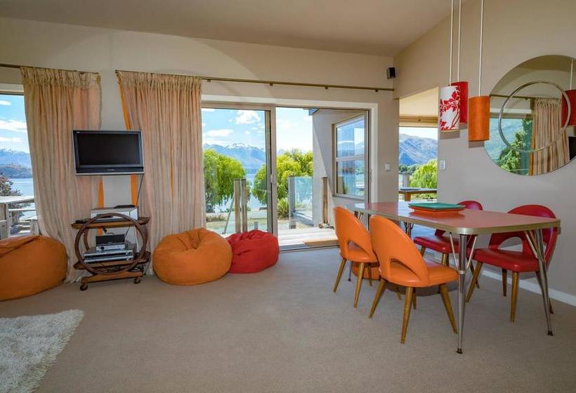 Bed and Breakfast An Alpine Lodge For Shari 10