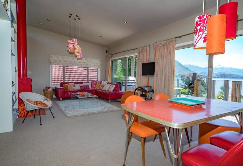 Bed and Breakfast An Alpine Lodge For Shari 15