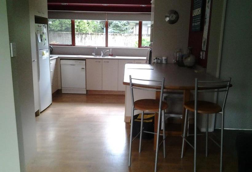 Bed and Breakfast Karens Garden Retreat 13