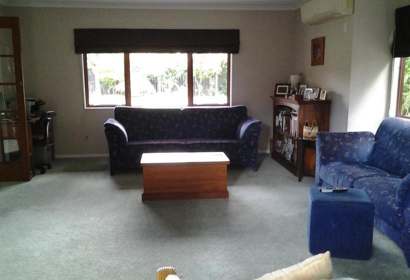 Bed and Breakfast Karens Garden Retreat 16