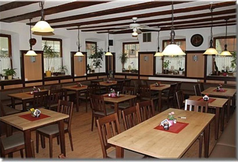Hotel Restaurant 