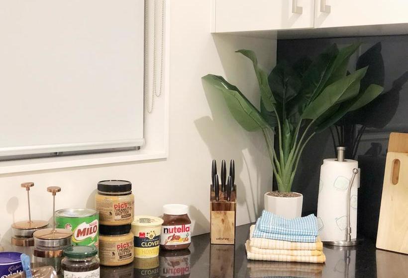 Brand New Albany Bed & Breakfast 8