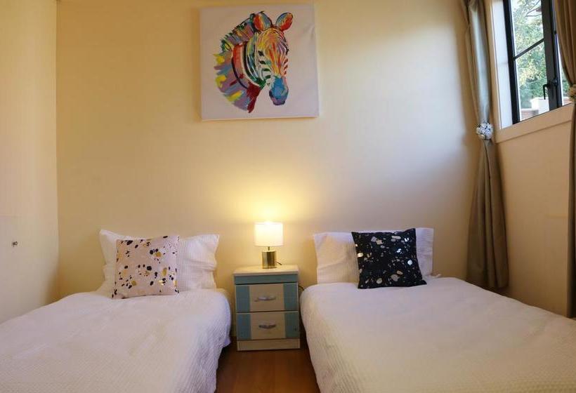 Bed and Breakfast Twin Room In A Beautiful House South Island