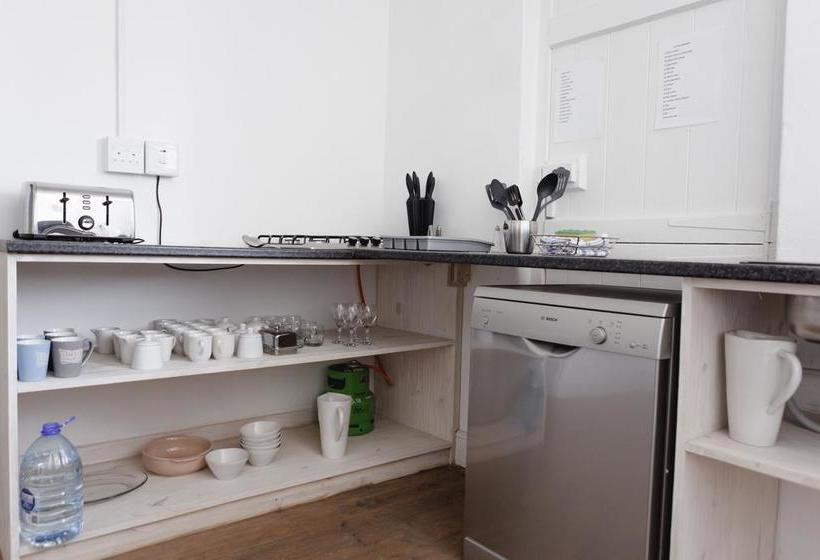 Hotel Gansbaai Boarding Lodge 11