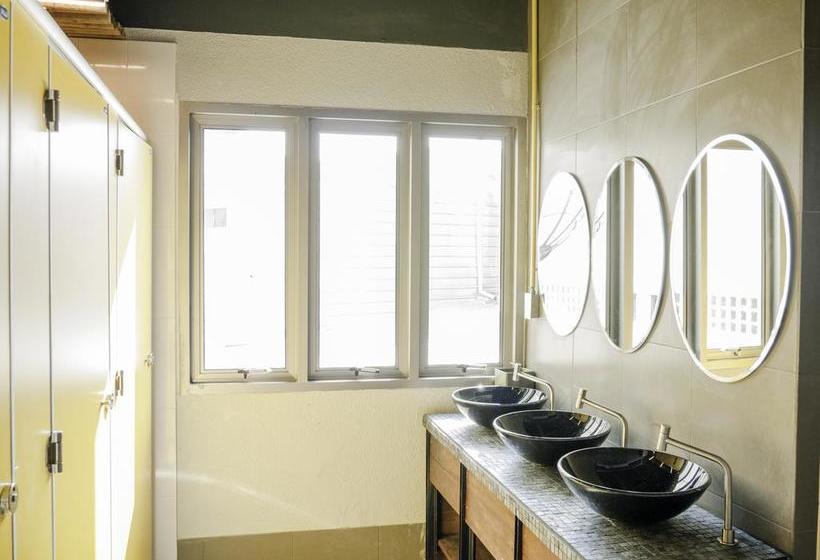 Hostel Whereder Poshtel 13