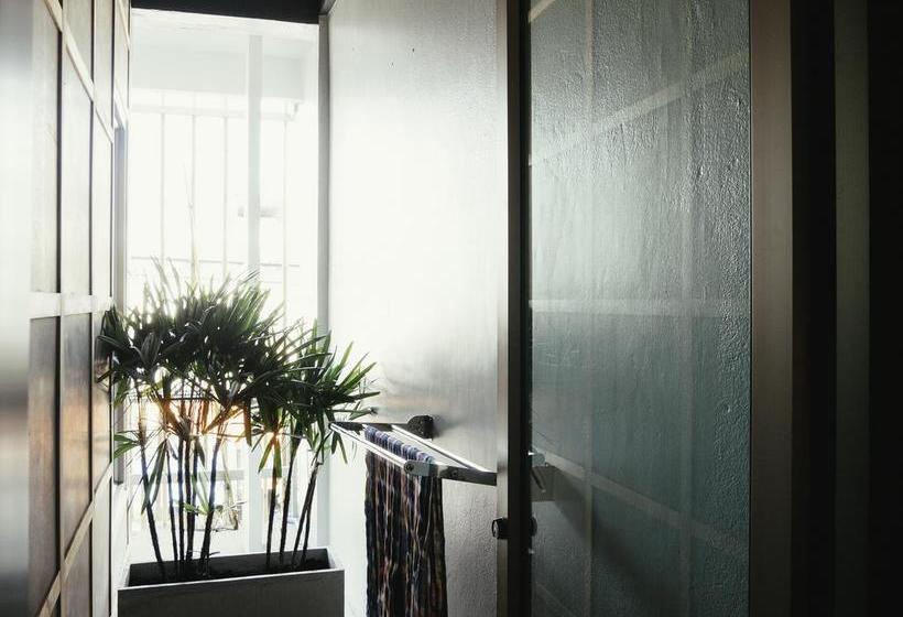 Hostel Whereder Poshtel 18