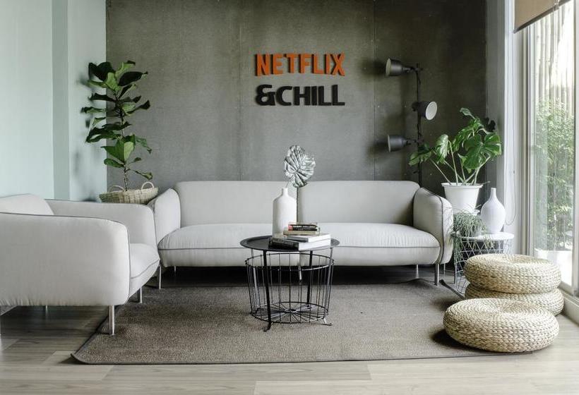 Hostel Whereder Poshtel 3