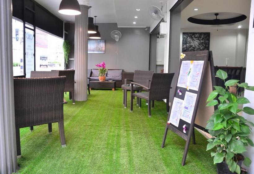 Hotel C&c Residence Bistro Restaurant 17