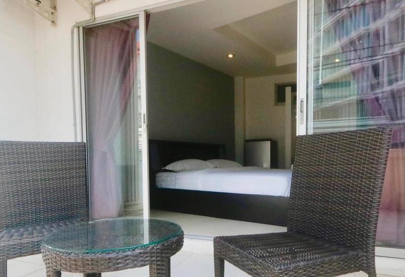 Hotel C&c Residence Bistro Restaurant 6