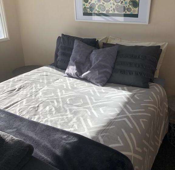 Bed and Breakfast Living On Dee 13