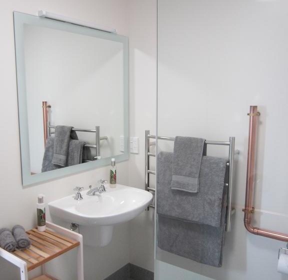 Bed and Breakfast The Old School Enfield 1