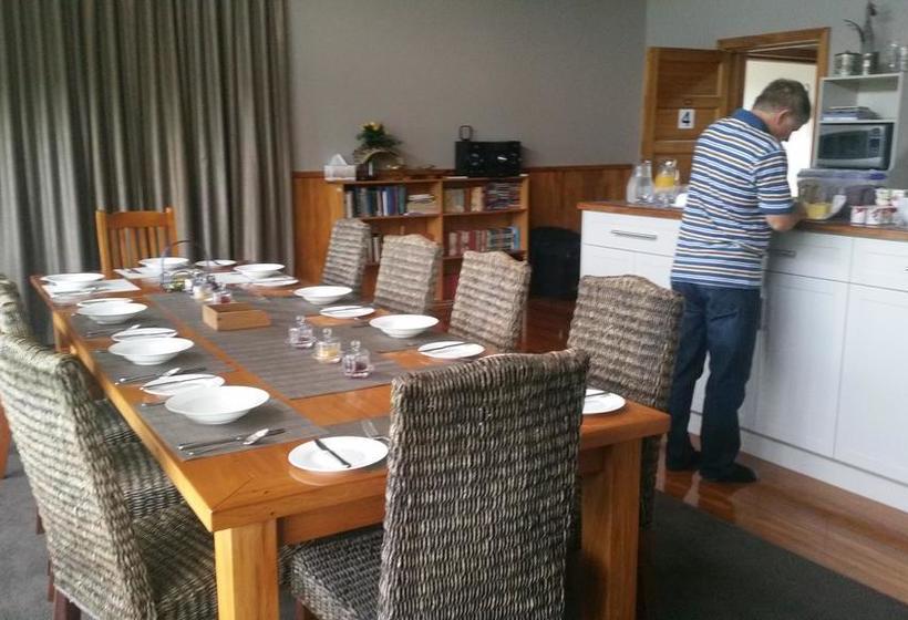 Bed and Breakfast The Old School Enfield 6