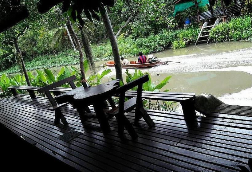 Baansuanleelawadee Resort Amphawa 10