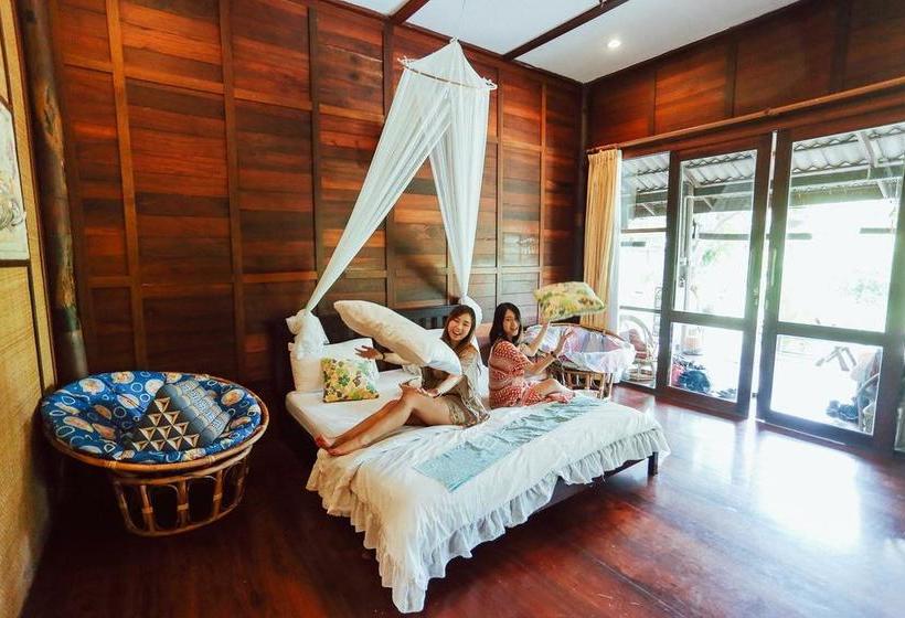 Baansuanleelawadee Resort Amphawa 4