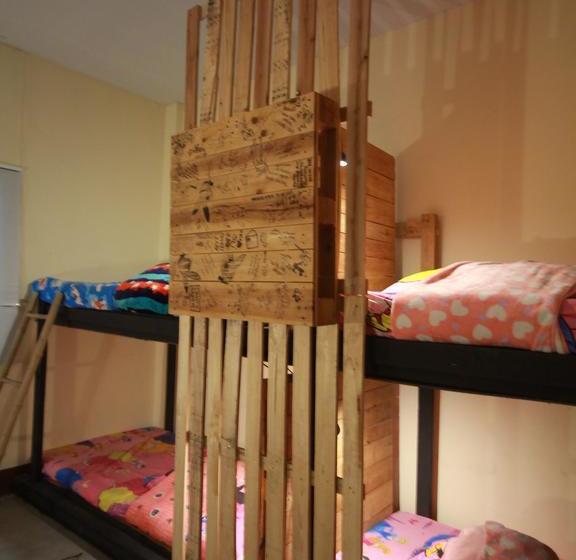 Pakinn Hostel Hat Yai 6