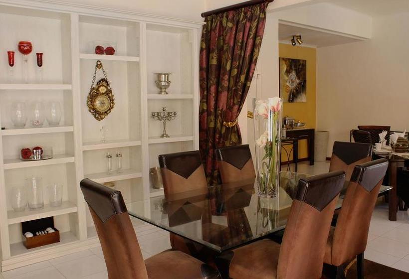 Bed and Breakfast Ravinala Guest House 15