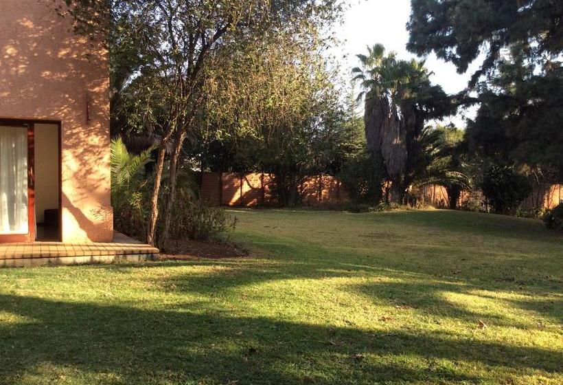 Bed and Breakfast Ravinala Guest House 7