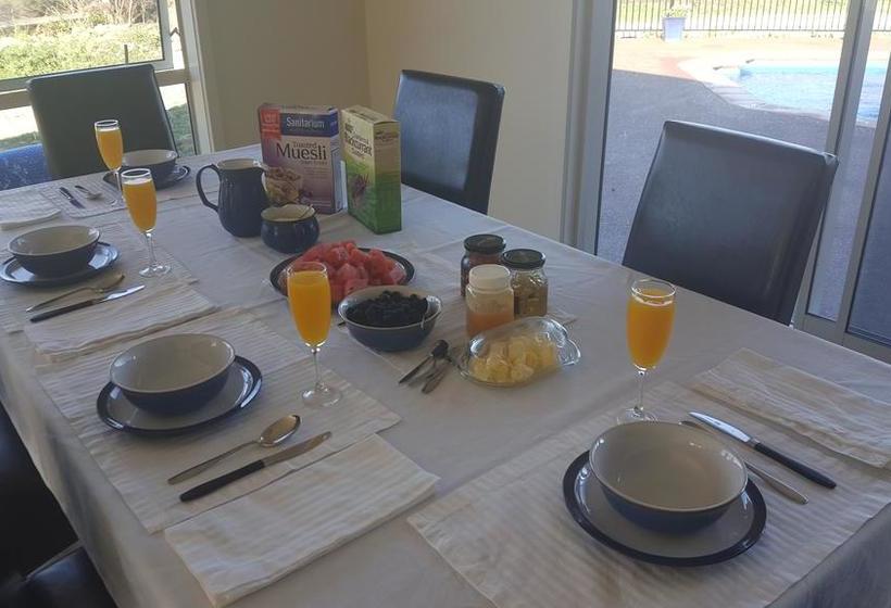 Bed and Breakfast Villa Shemshi 4