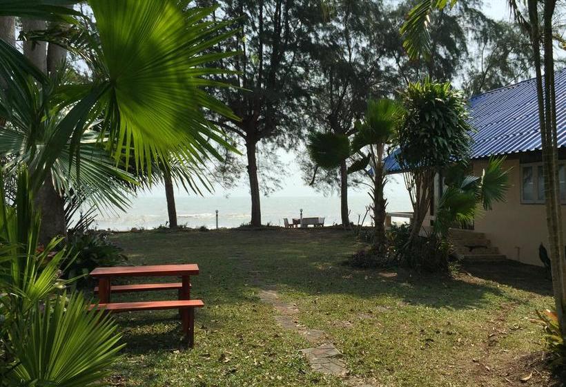 Suan Luang Beach Resort 14