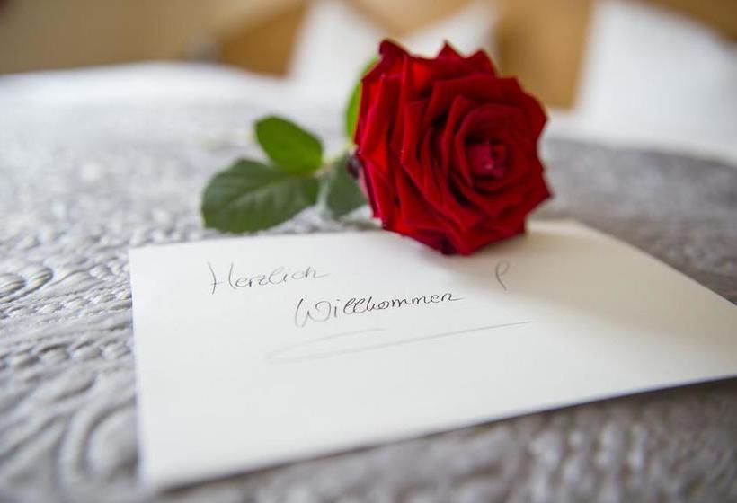 Hotel Gasthof Jägerstüble 15