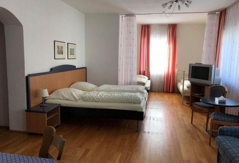 Hotel Gäubodenhof 2