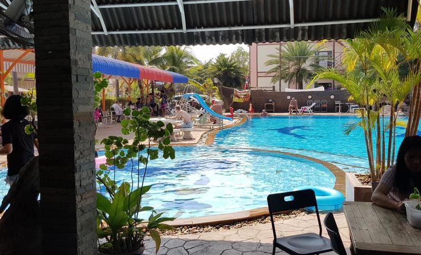 Ruysuk Hotel & Swimming Pool 8