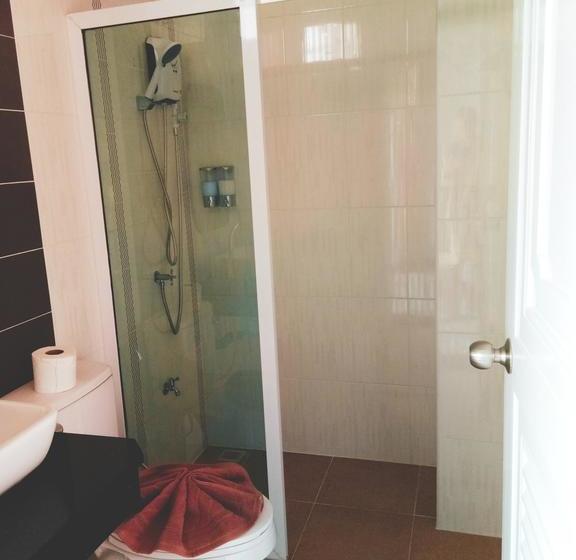 Hotel Baan Thanthip 18