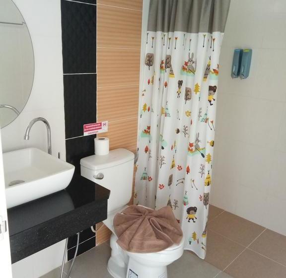 Hotel Baan Thanthip 5