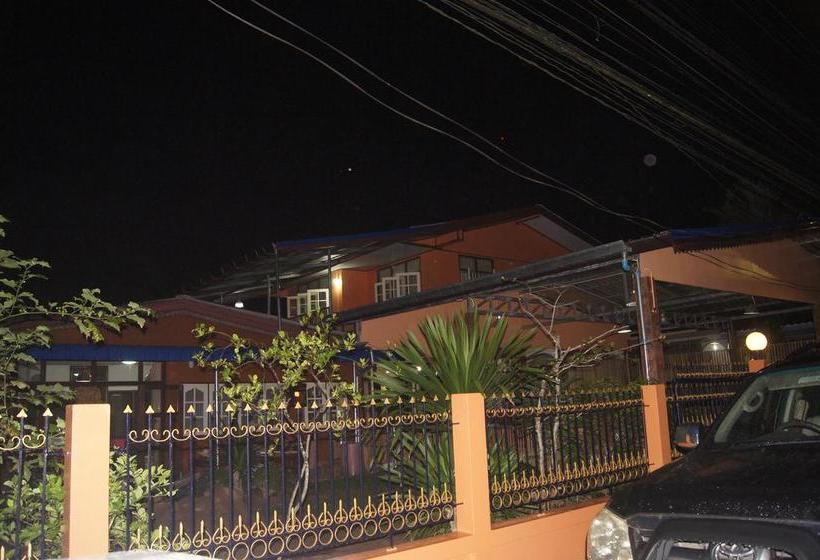 Hostel Punnpannsuk 1