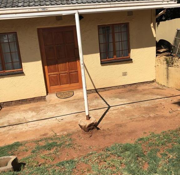 Bed and Breakfast Khuvena Guesthouse 16