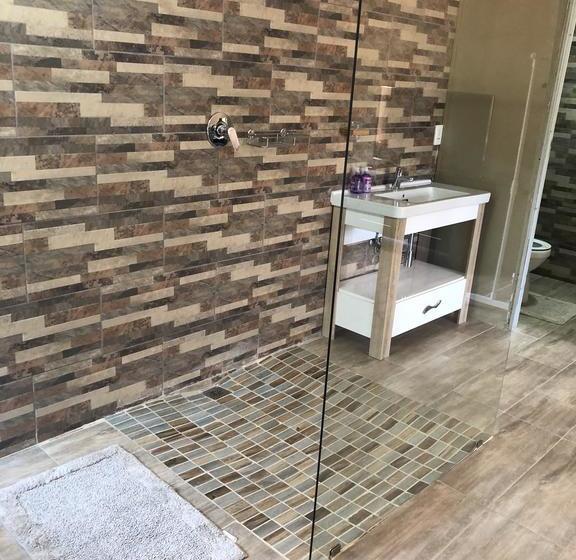 Bed and Breakfast Khuvena Guesthouse 19