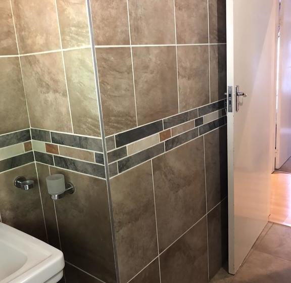 Bed and Breakfast Khuvena Guesthouse 5