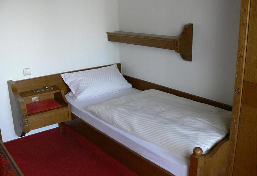 Hotel Zur Germania 1